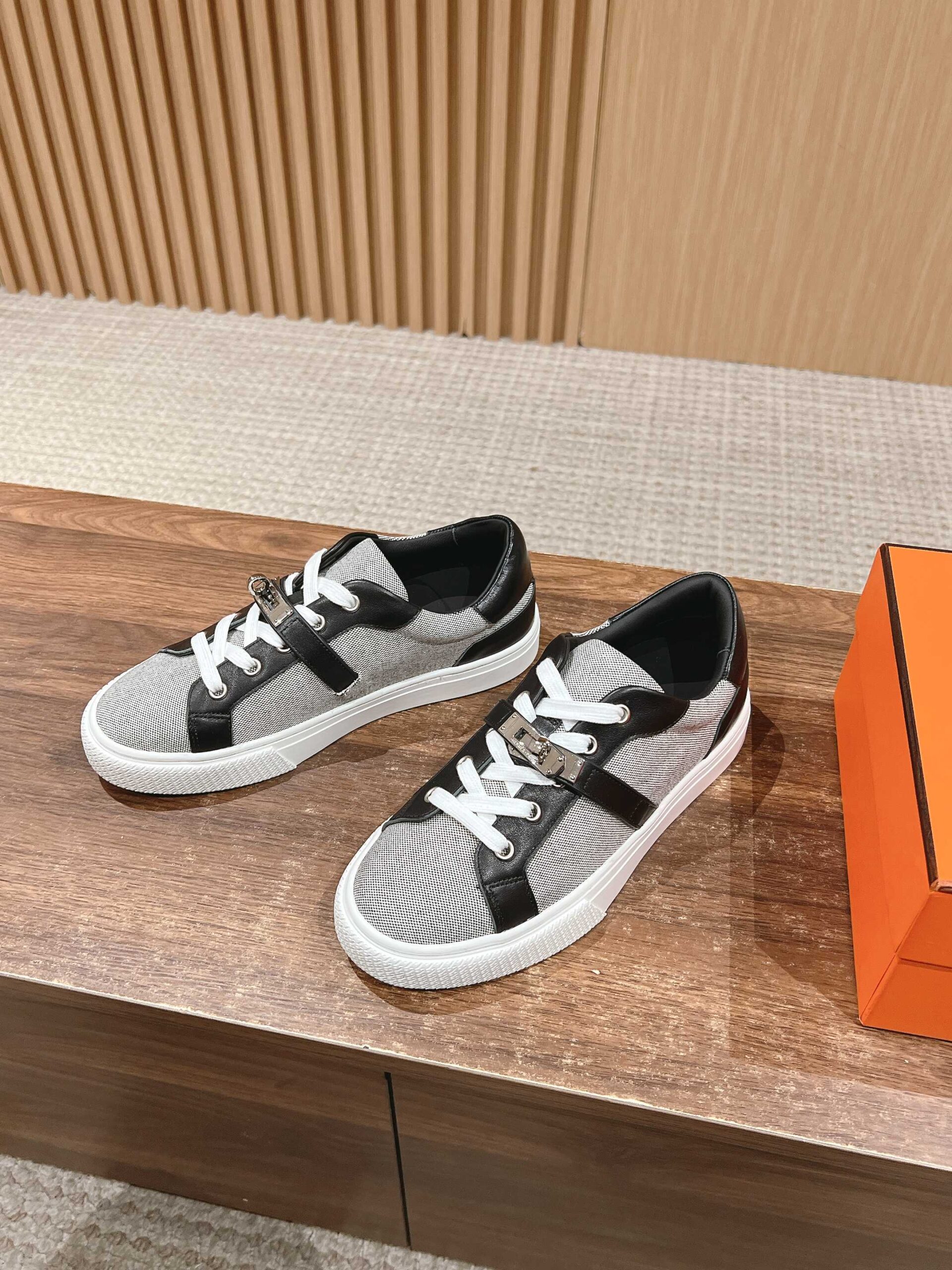 H shoe(SH127134--090) - Image 3