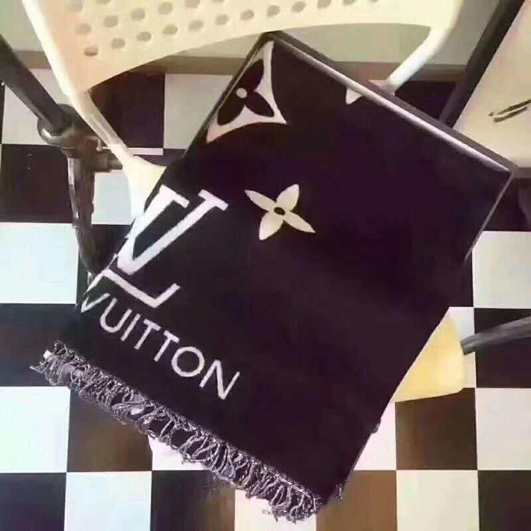 LV Scarf (250815002030) - Image 6