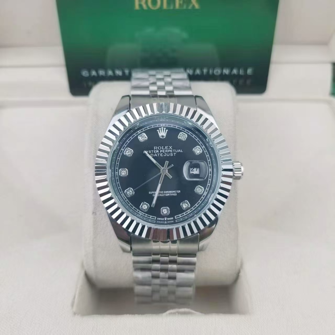 R watch(W002) - Image 11