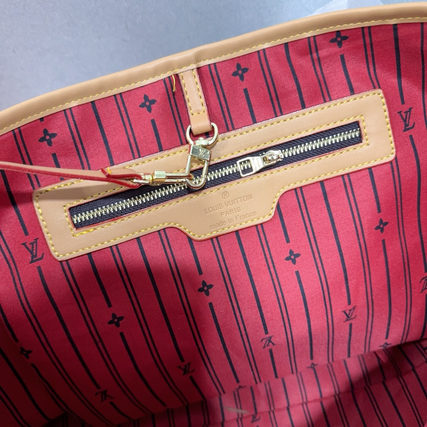 LV bag(CX002--055) - Image 10