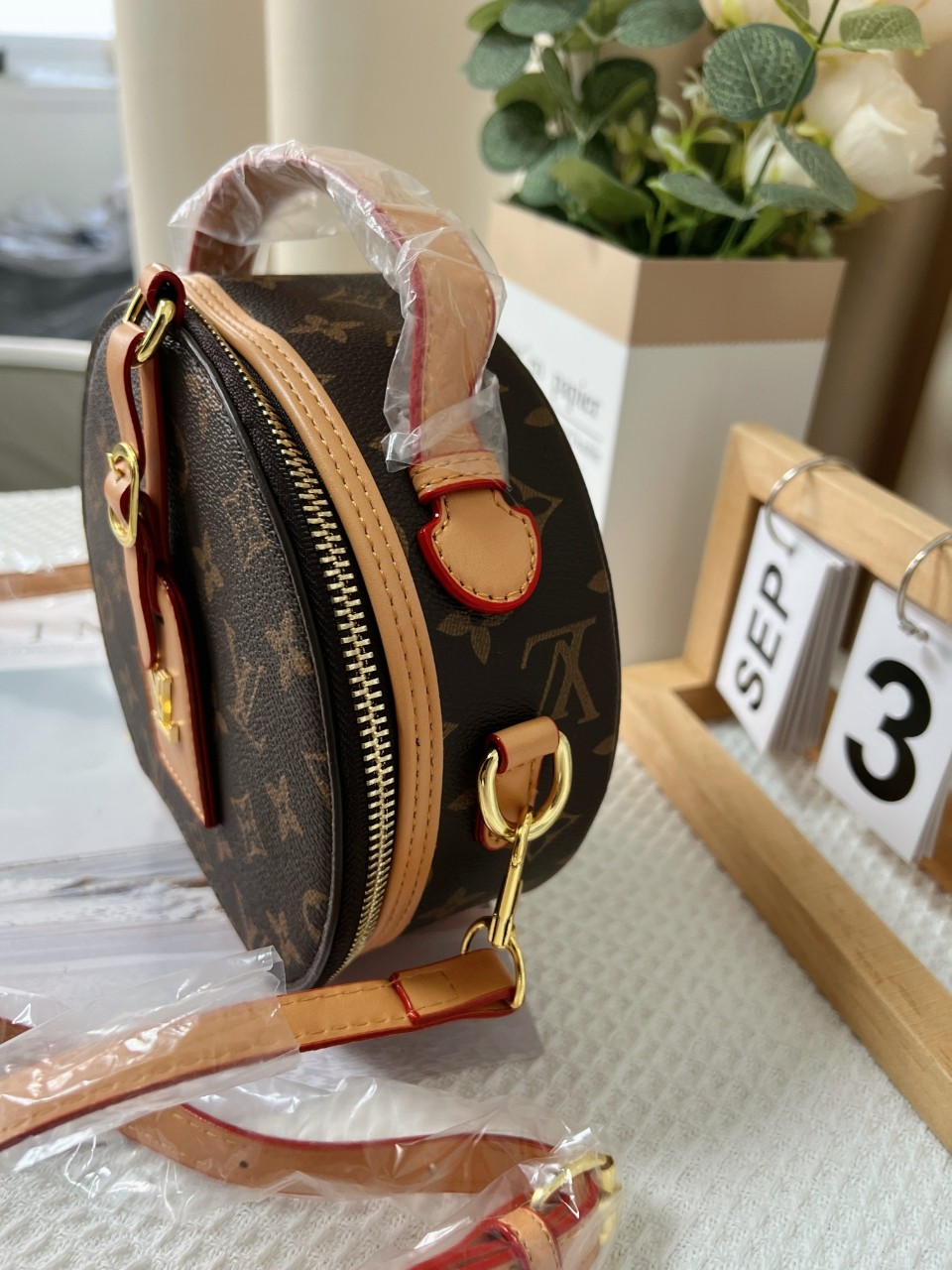 LV bag(CX006--039) - Image 5