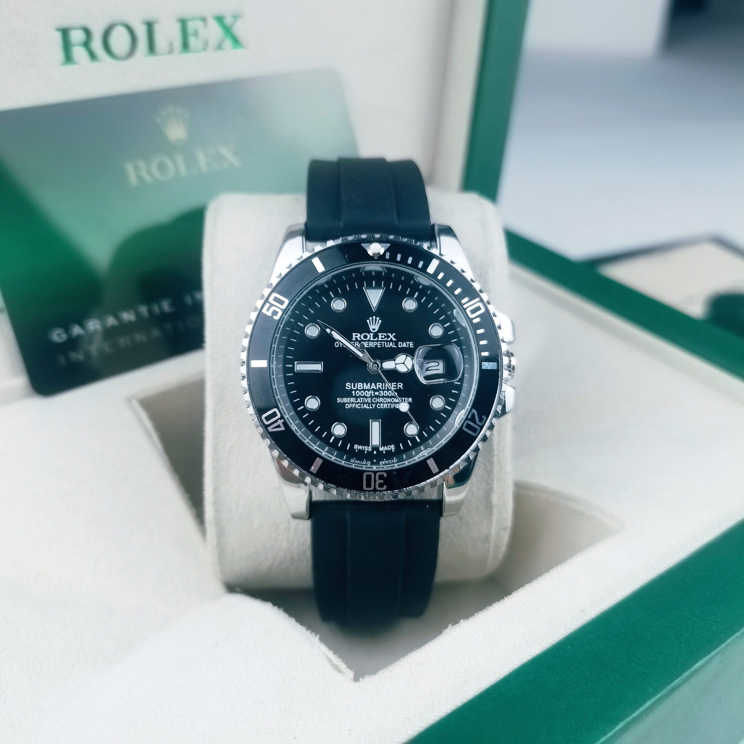R watch(W006)