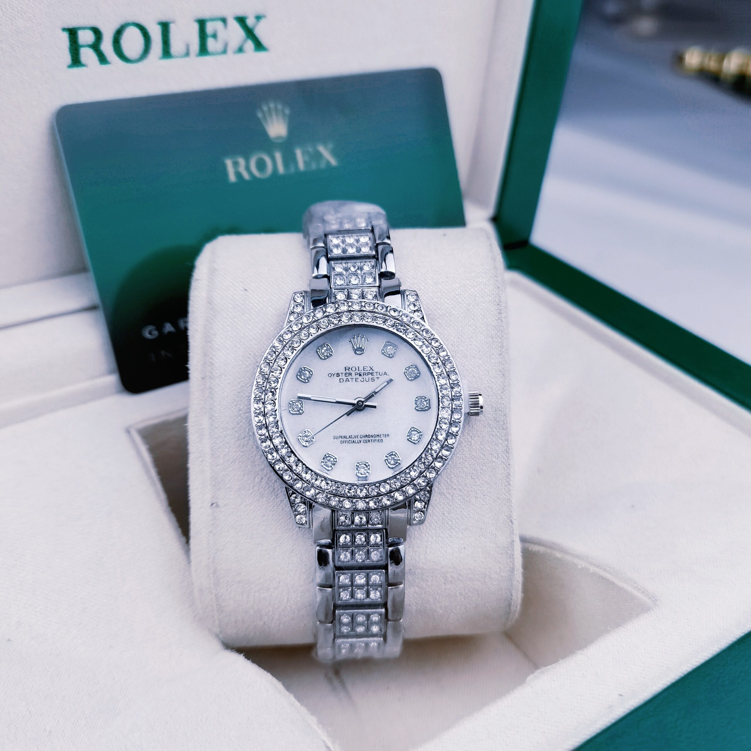 R watch(W009) - Image 2